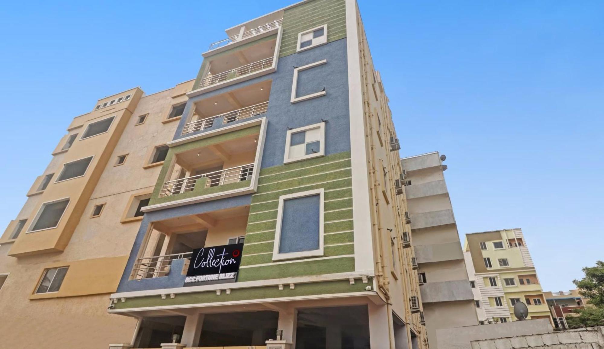 Super Townhouse Rcc Blizz Hotel Kondapur  Luaran gambar