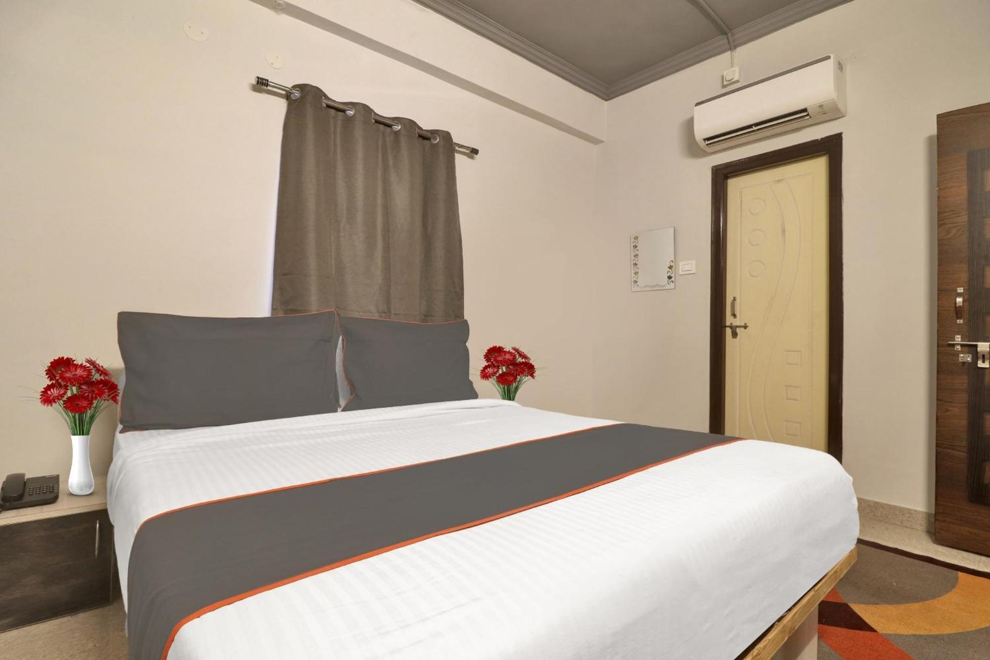 Super Townhouse Rcc Blizz Hotel Kondapur  Luaran gambar