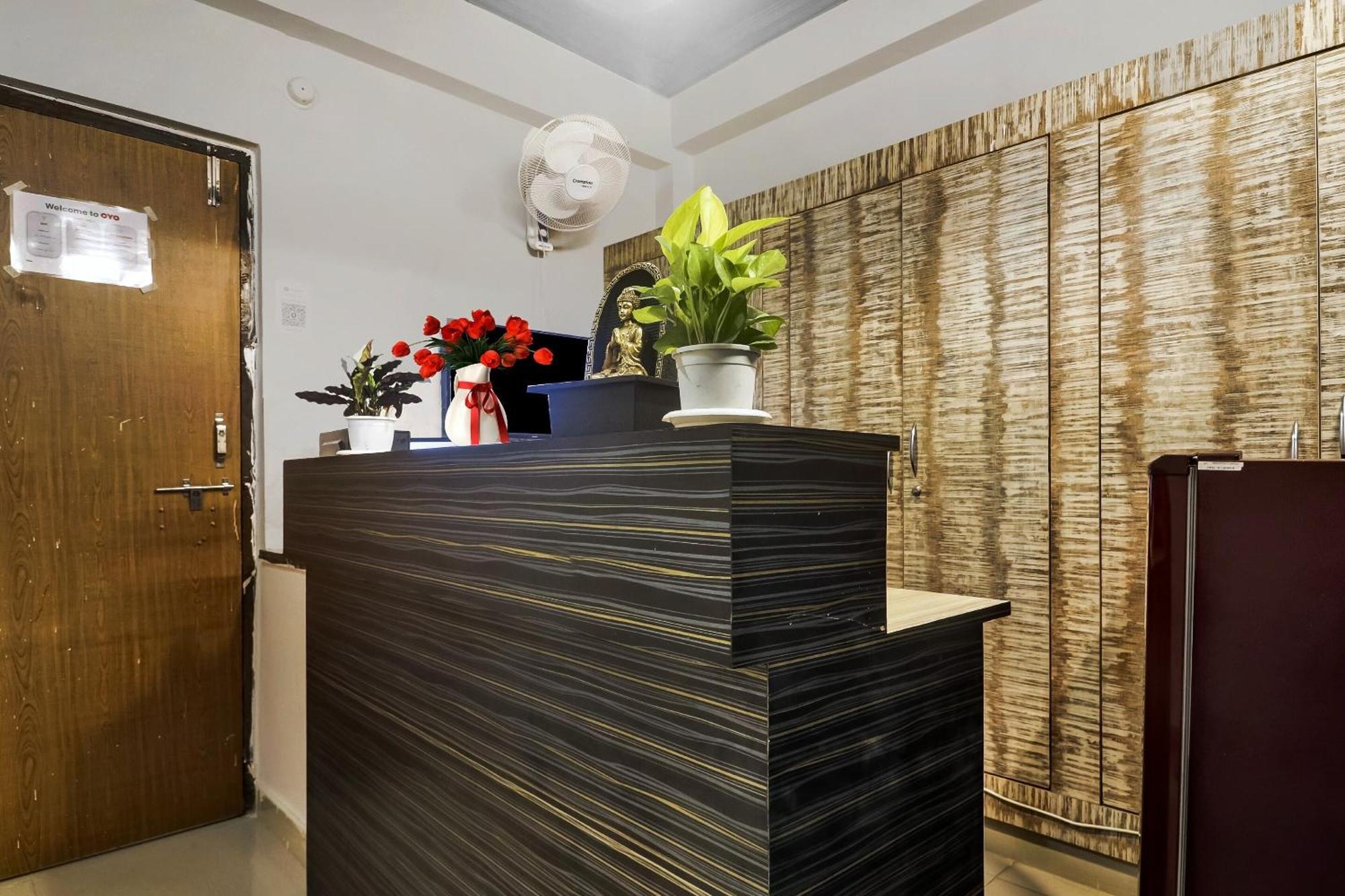 Super Townhouse Rcc Blizz Hotel Kondapur  Luaran gambar