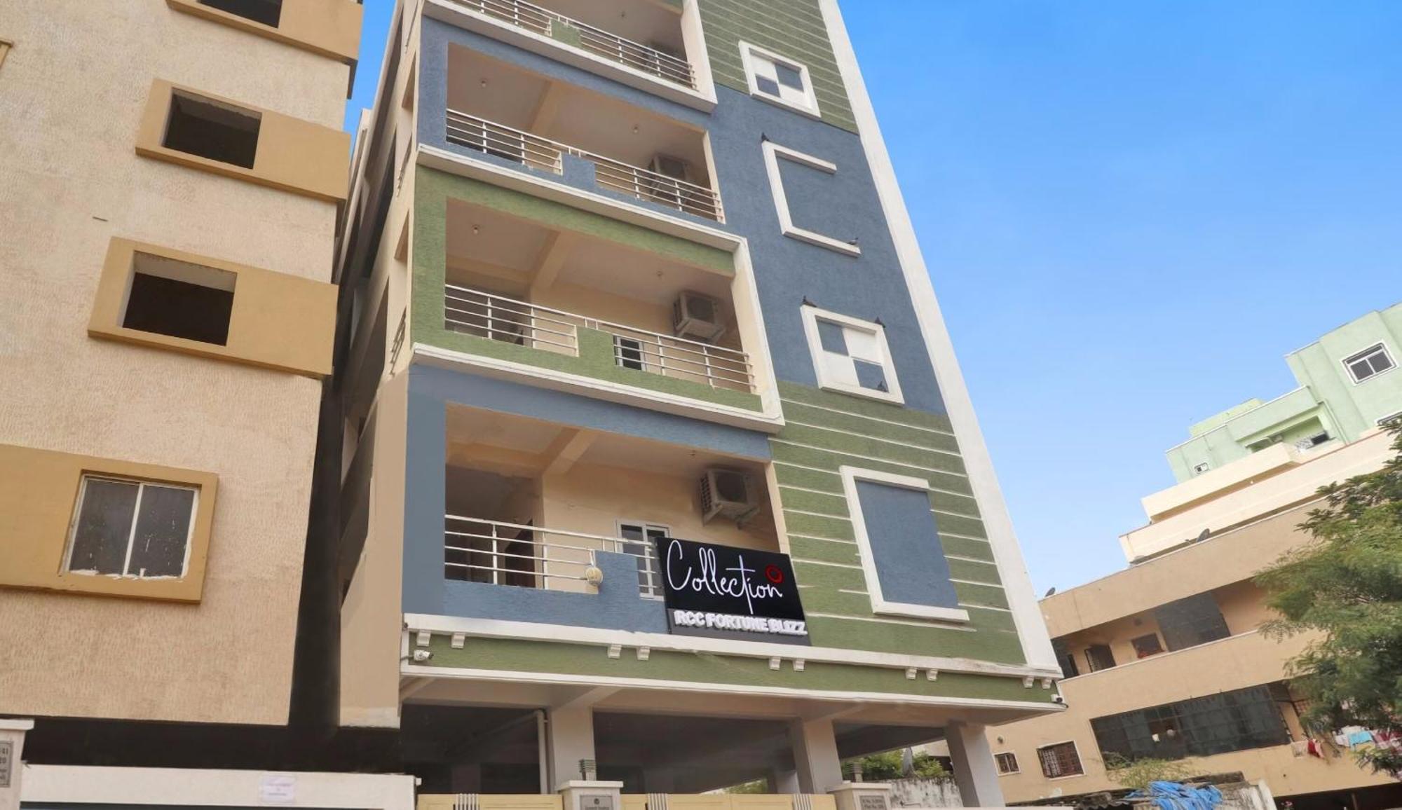 Super Townhouse Rcc Blizz Hotel Kondapur  Luaran gambar