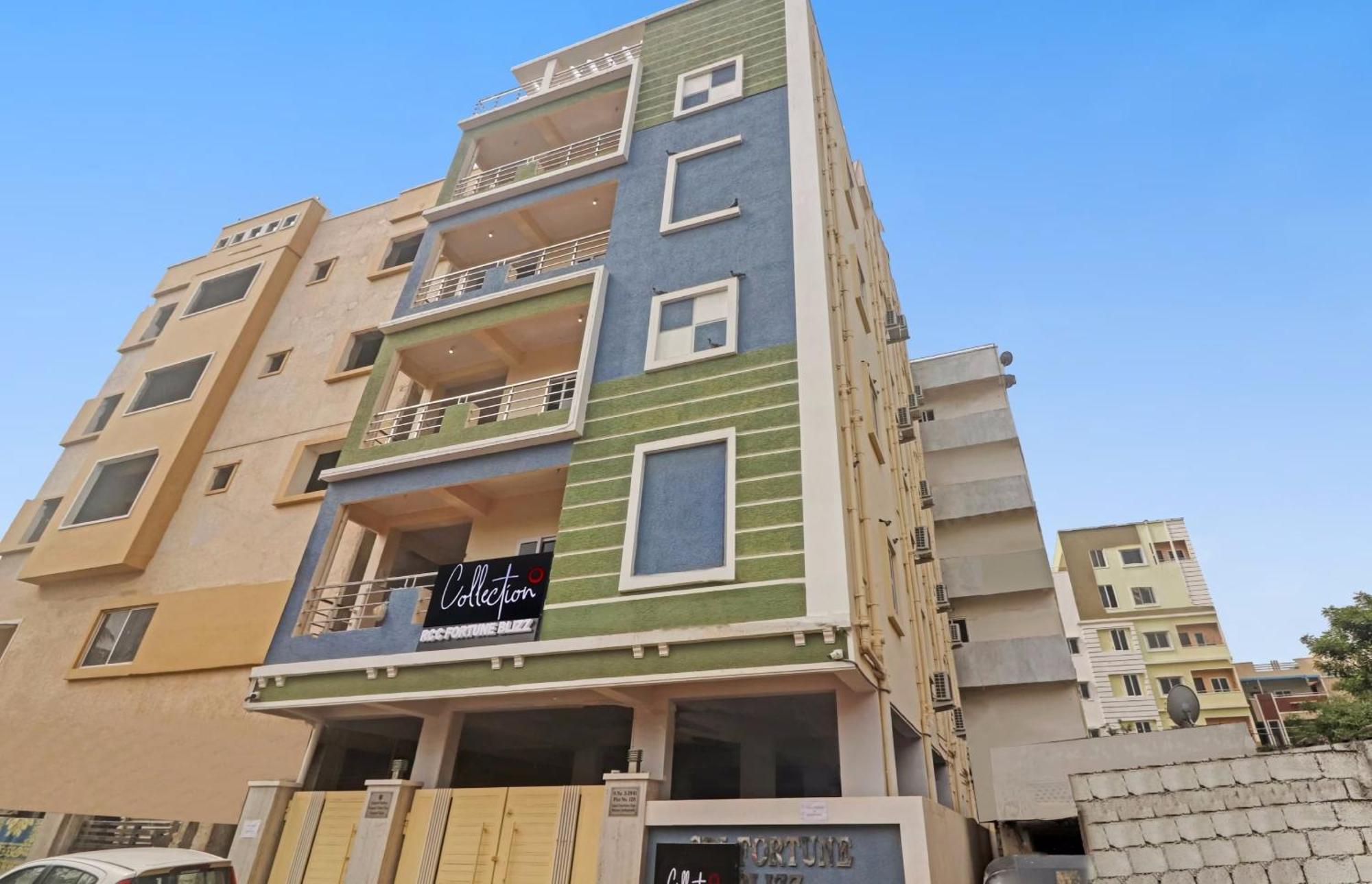 Super Townhouse Rcc Blizz Hotel Kondapur  Luaran gambar